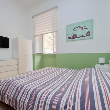 My Your Apartment *